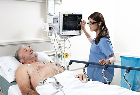 B650-bedside-nurse