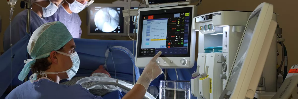 covid-19-anesthesiologist-operating-room-hero-ci-en