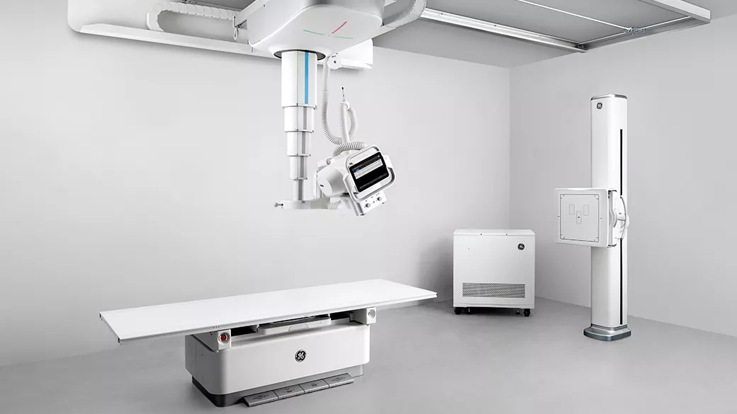 Radiology technician using the digital touchscreen on the AMX Navigate during image capture