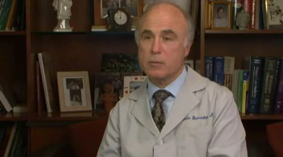 Dr-Blumenthal-on-the-advantages-of-GE-Lunar-bone-densitometers-software-and-service