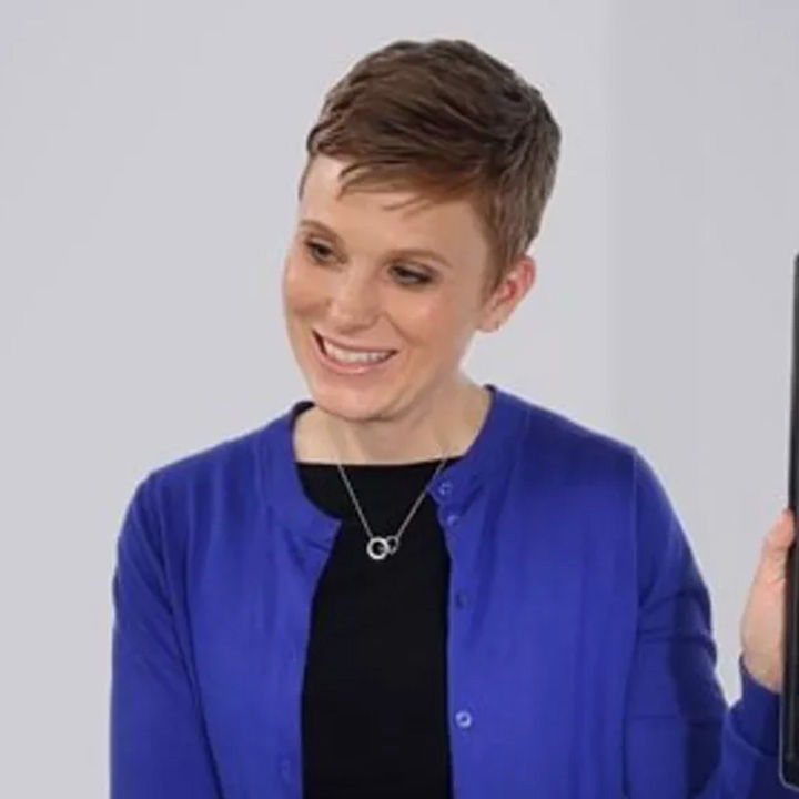 education-and-support-Feature_Card_full_1