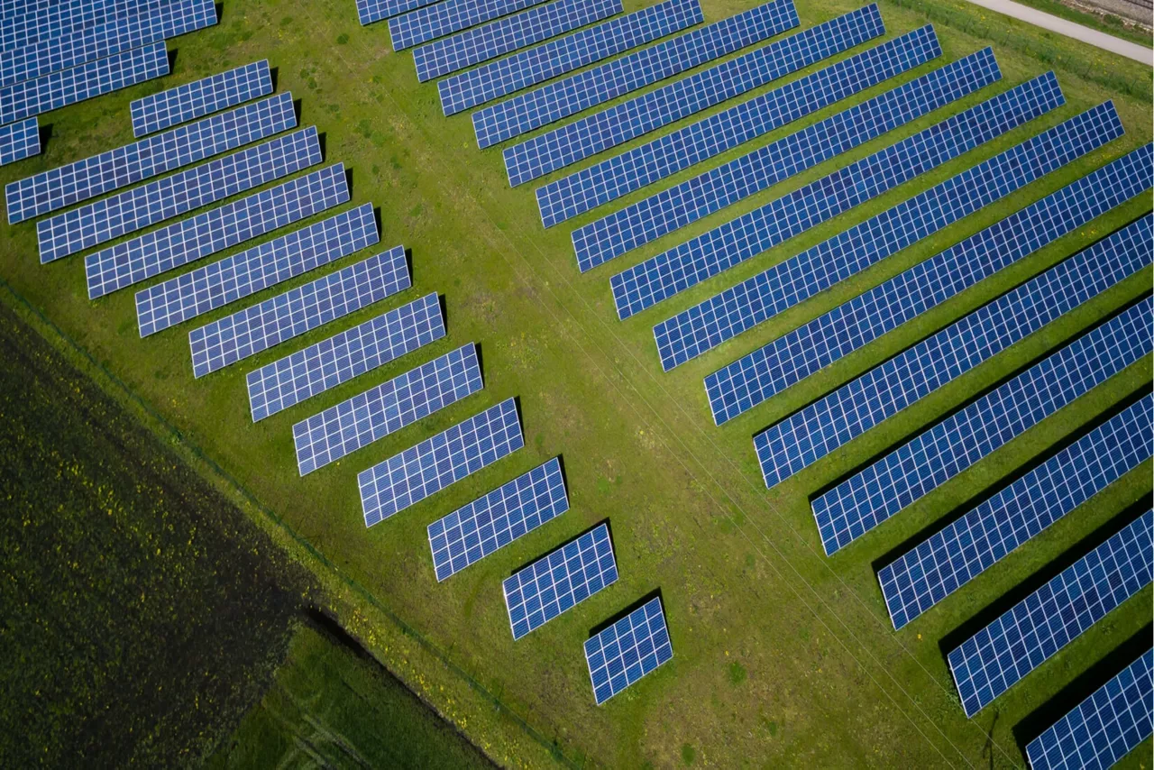 ESG-Climate-And-Carbon-Feature-Hero-3-DT-1650x1100