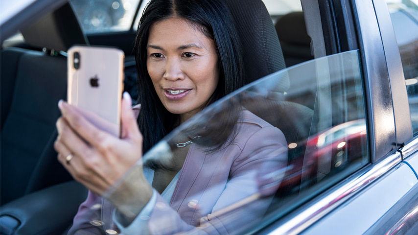 feature-card-half-1-st-en