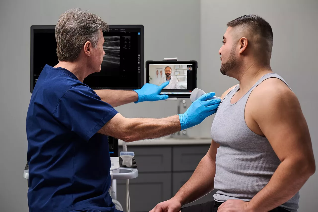 Logiq totus being used