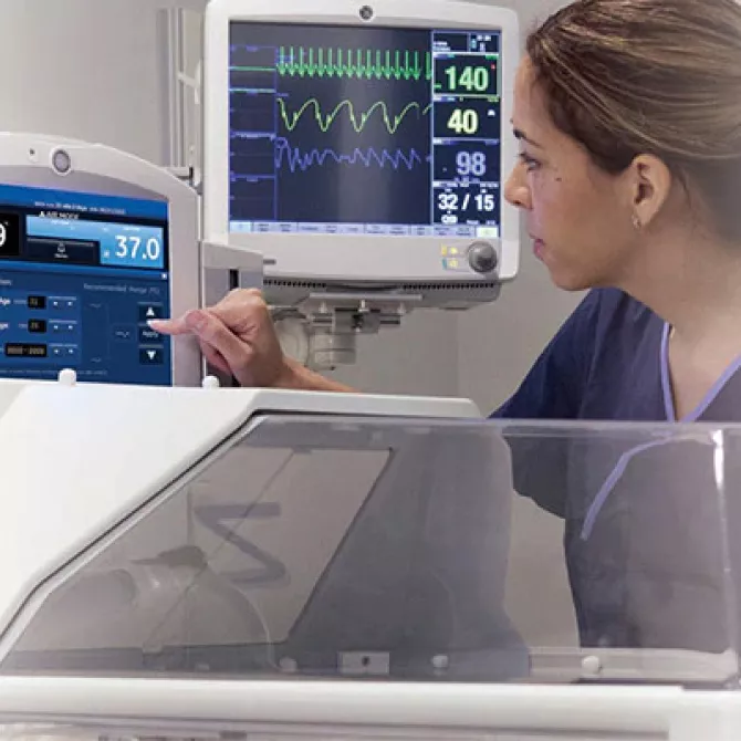 giraffe-omnibed-carestation