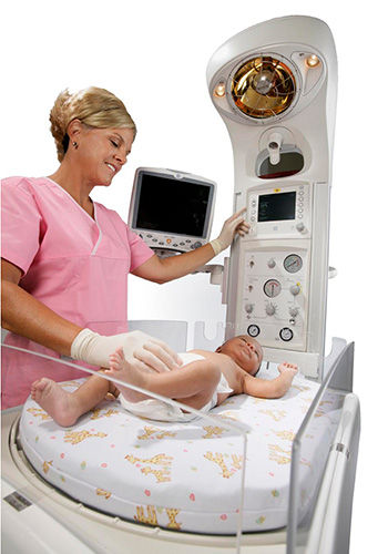 Giraffe_Warmer_infant_nurse-600
