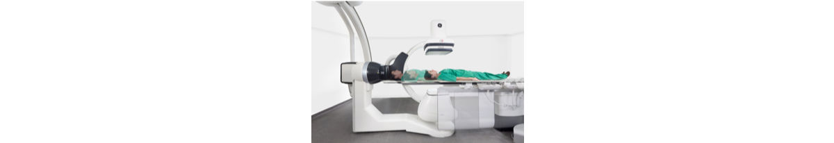 GE HealthCare Innova IGS 630 — Свободный доступ к голове пациента