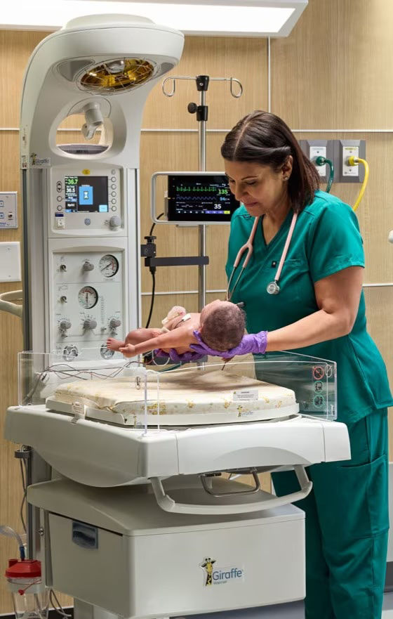 ldgiraffe-warmercarescape-onelullabye-pt2496-resized-gw