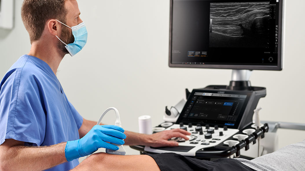 LOGIQ-Fortis_MSK-Knee_Desktop-1054x593