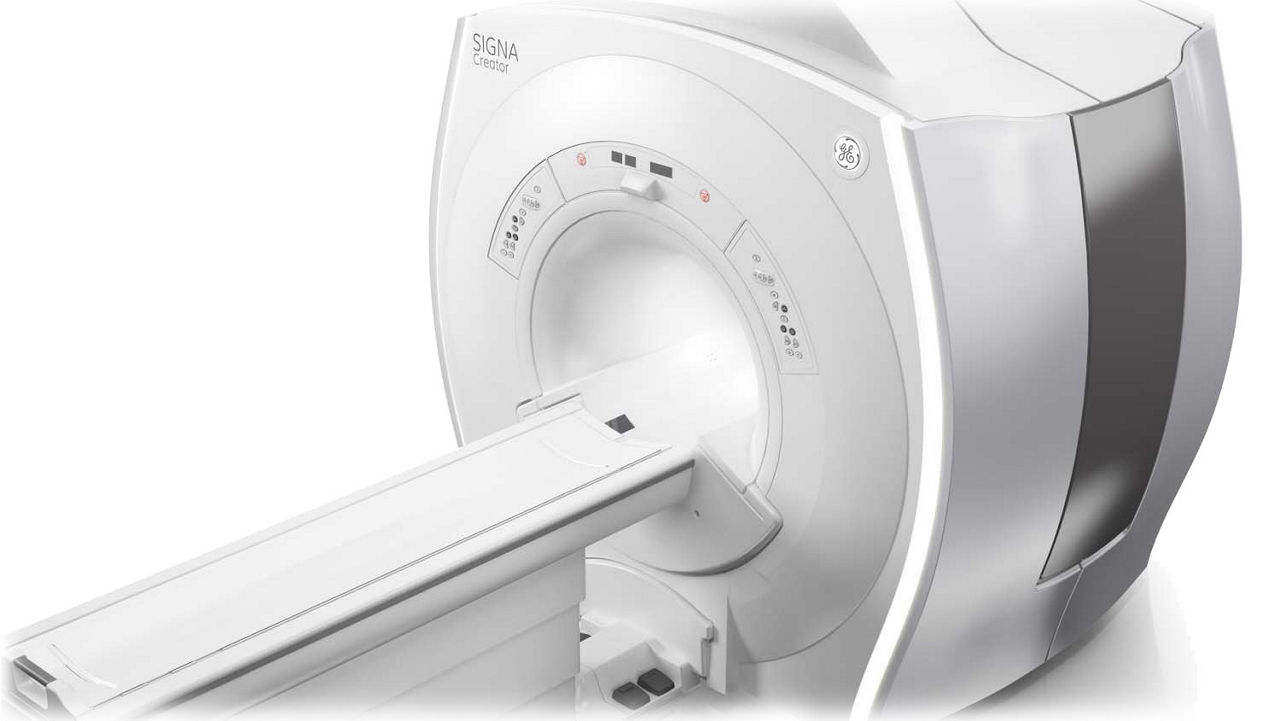 magnetic-resonance-imaging-signa-creator-creator-side-view