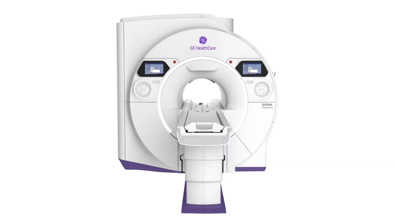 SIGNA™ 1.5T MRIスキャナ