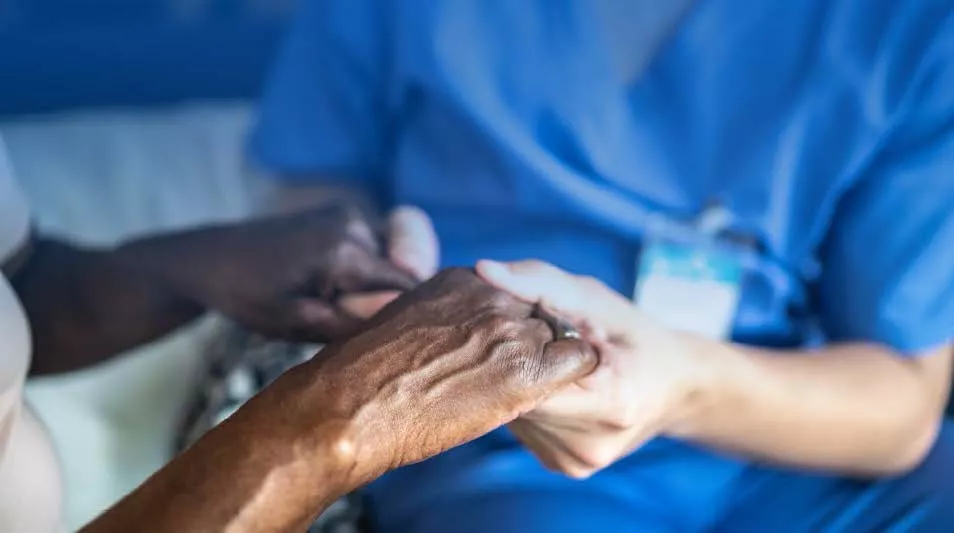 next-chapter-cancer-care-with-new-tools-and-technologies-holding-hands-ph-en