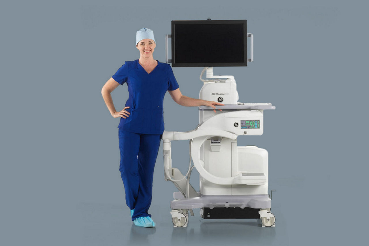 oec-miniview-max-doctor-and-equipment-ba-en