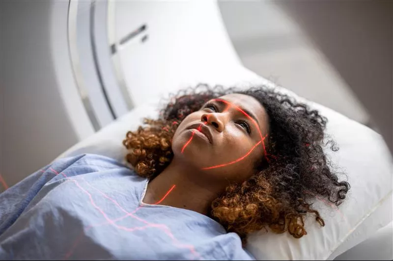 photography_CT_scanner reading_0006_2024