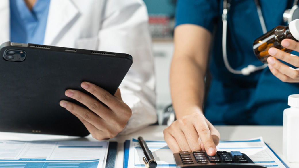 Clinicians collaborating.