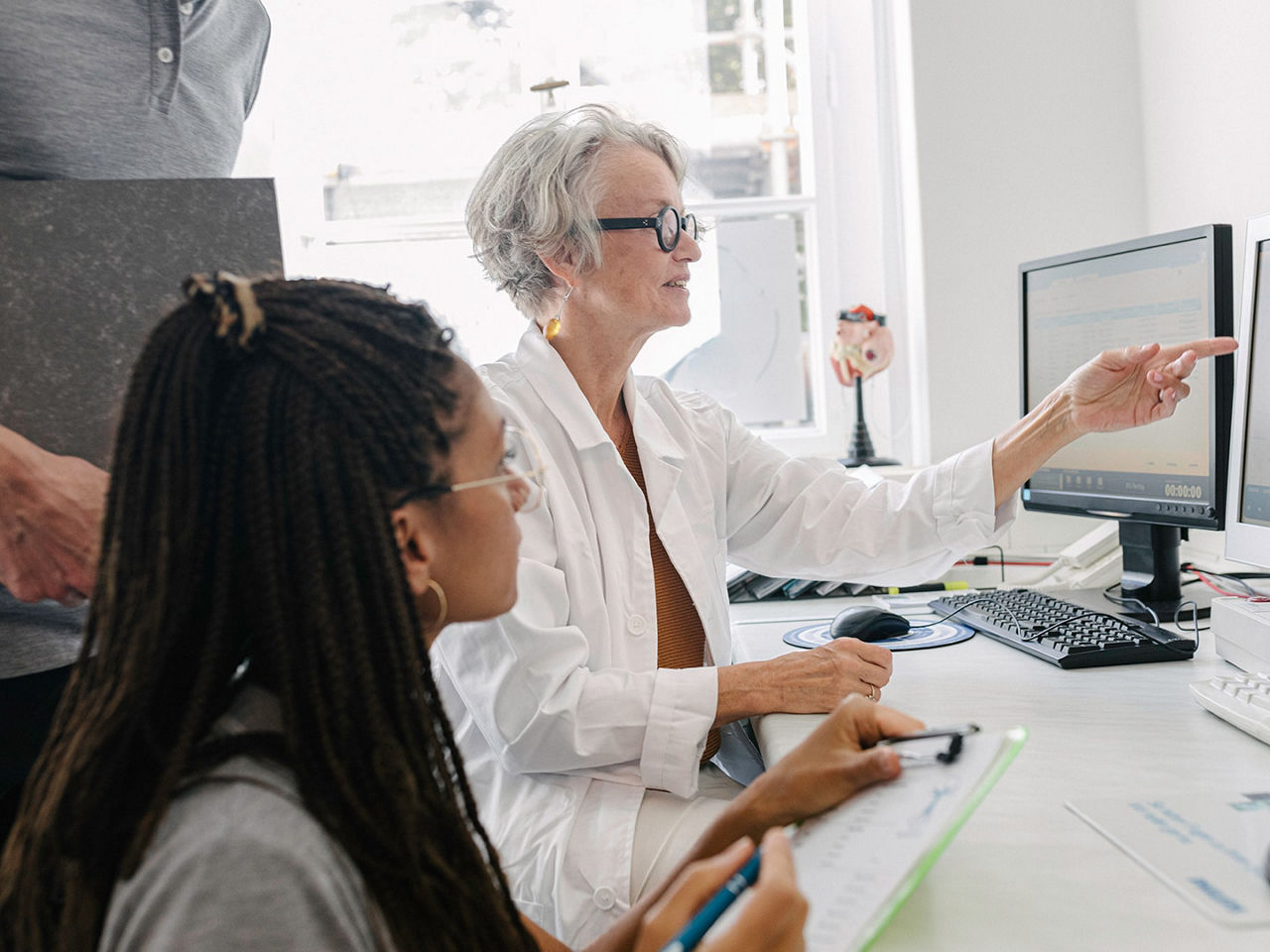 s-curve-seamlessly-deliver-desktop