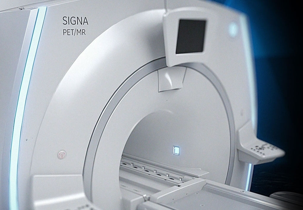 SIGNA PET/MR device