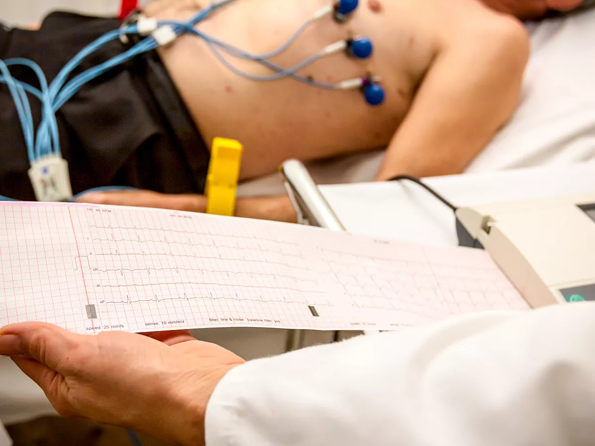 the-cardiologist-holding