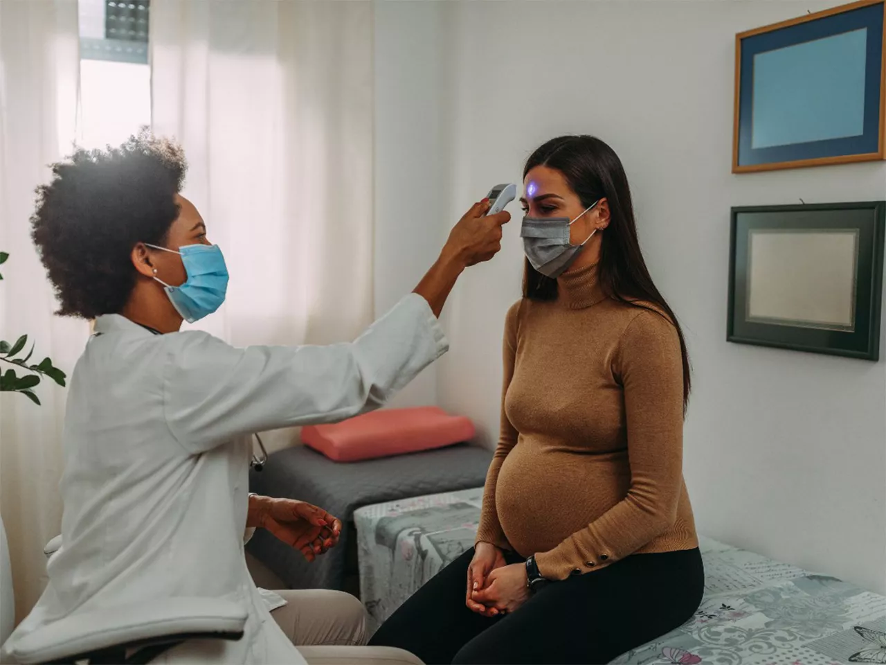 traditional-labor-and-delivery-ArticleHero-ci-en