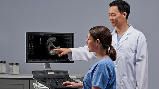versana-active-ultrasound-people-watching-ultrasound-picture-ci-en