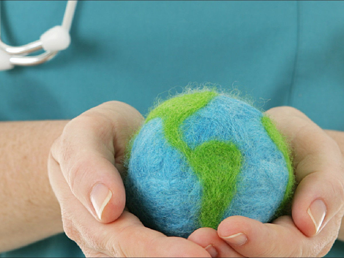 world-health-nurse-holdi
