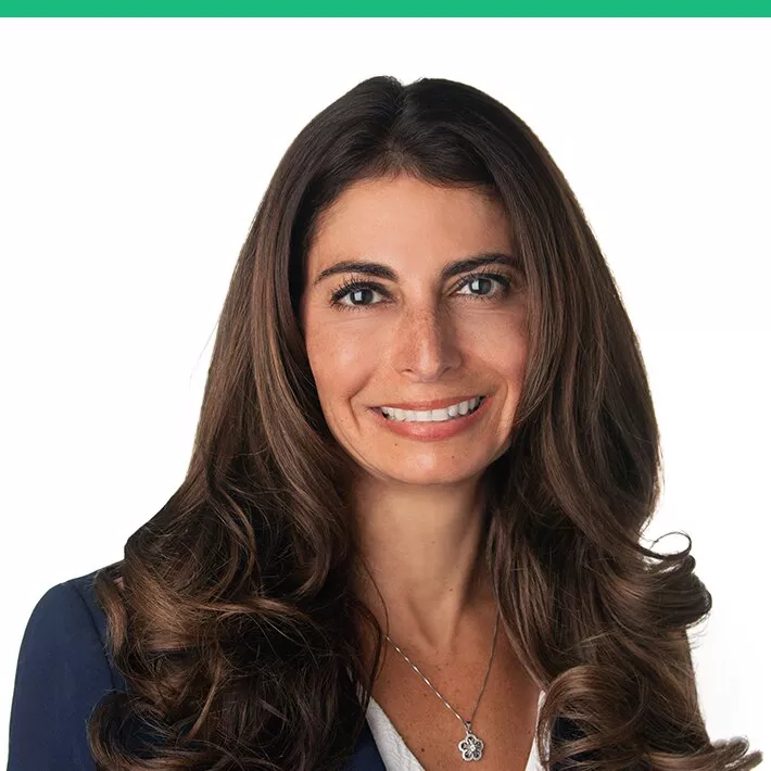 cs21945-01-rana-strellis-web-headshot_r6b