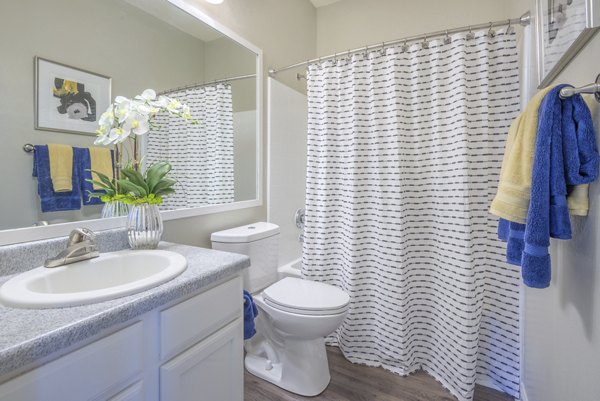 bathroom at Aventura RTP Apartments 