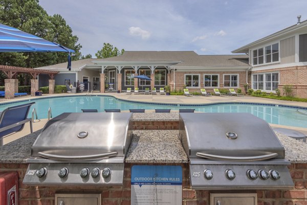 grill area at Aventura RTP Apartments 