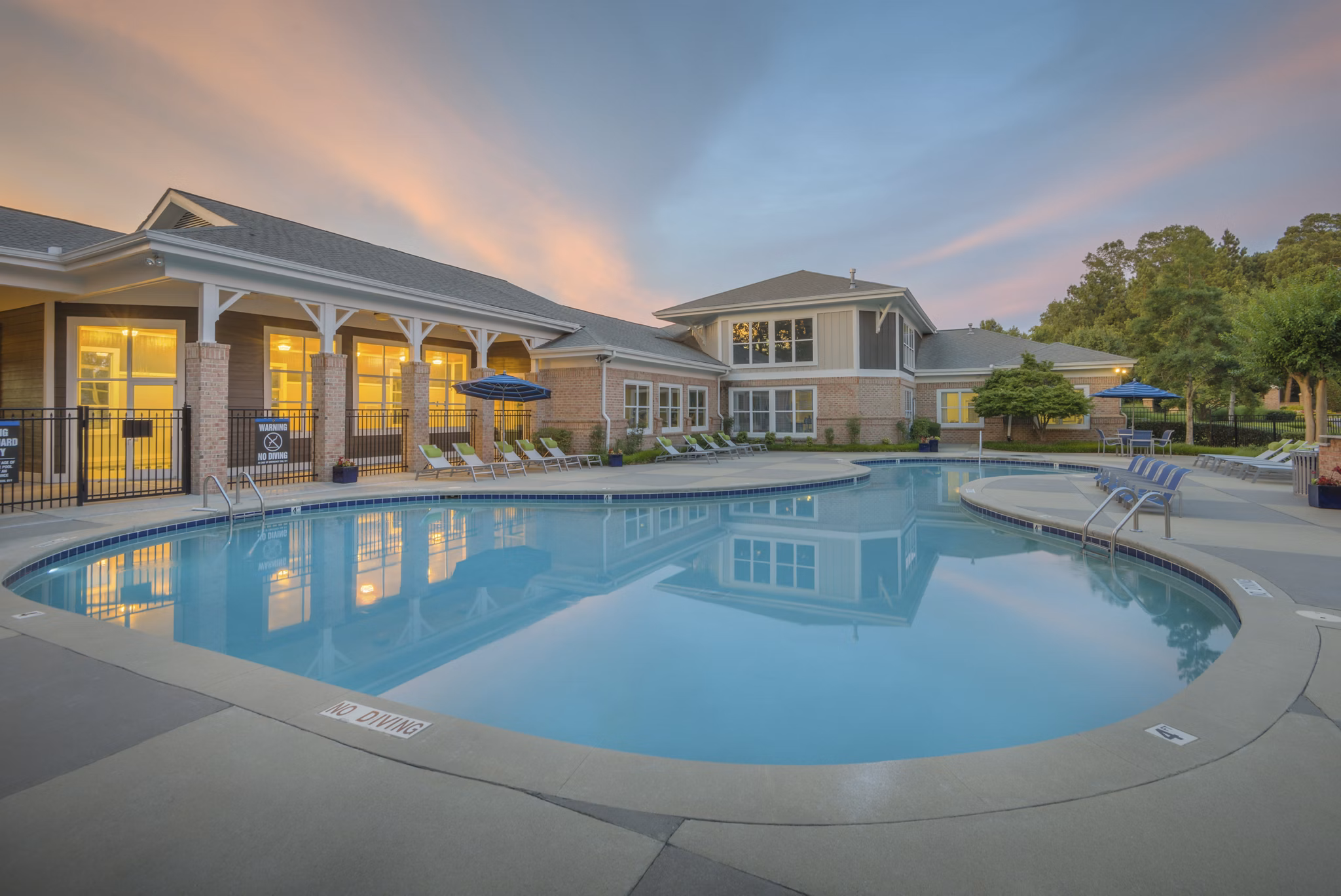 pool at Aventura RTP Apartments 