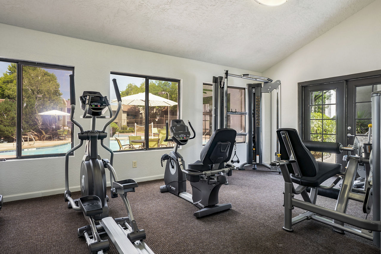 Gym at Eagle Point Apartments (1 of 2)