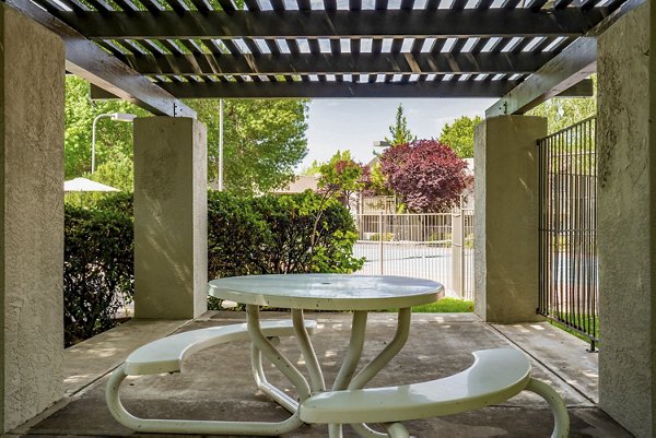 grill area/patio at Eagle Point Apartments
