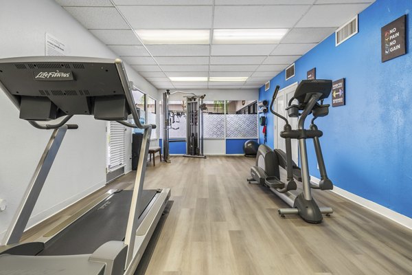 fitness center at Fountain Plaza Apartments 