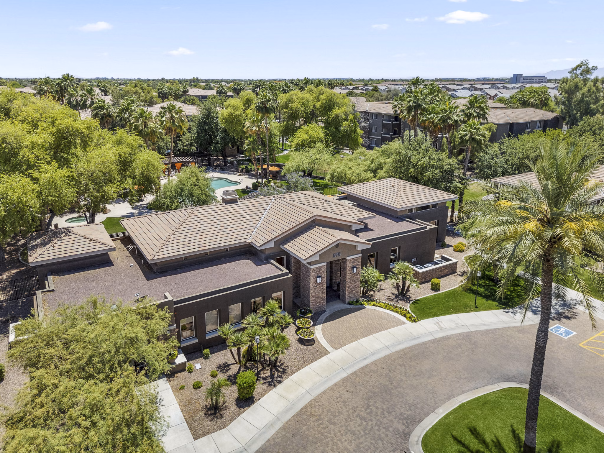 building at Stonebridge Ranch Apartments