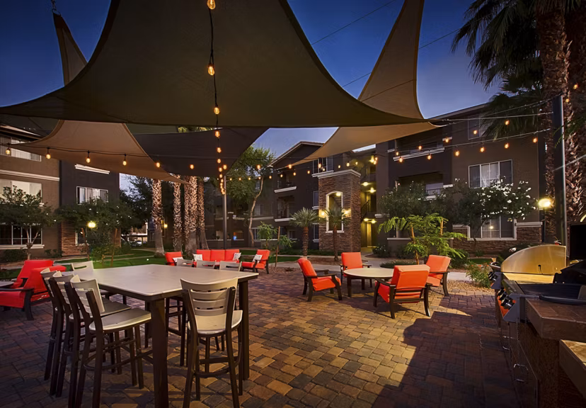grill area at Stonebridge Ranch Apartments
