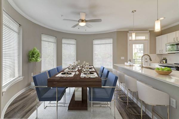 dining area at Boardwalk at Town Center Apartments