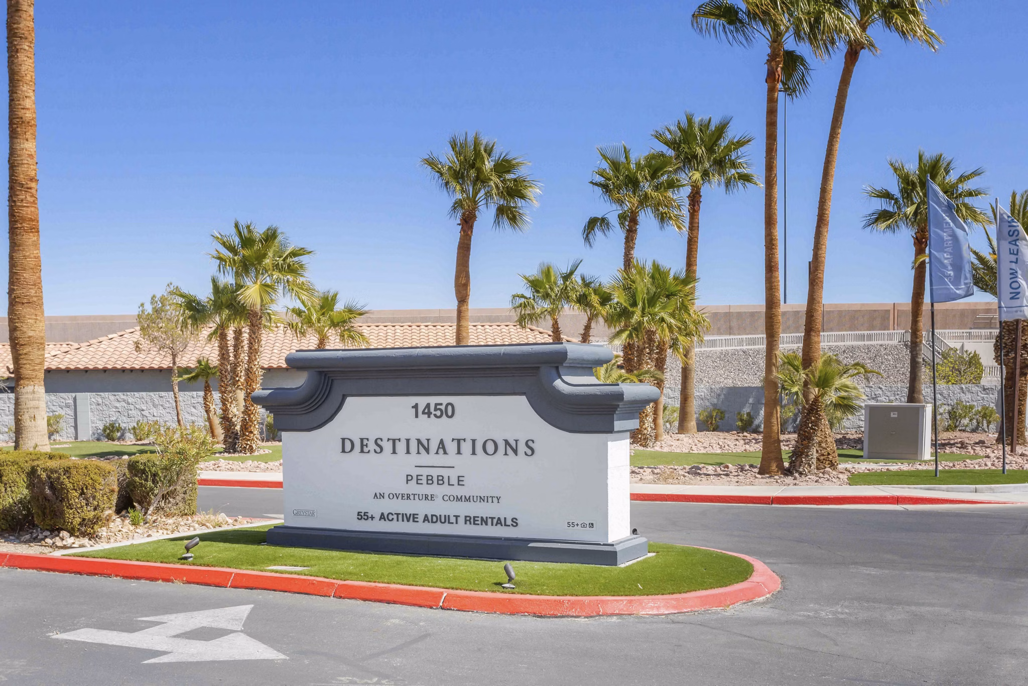 Destinations Pebble Apartments: Elegant entrance signage at luxury community