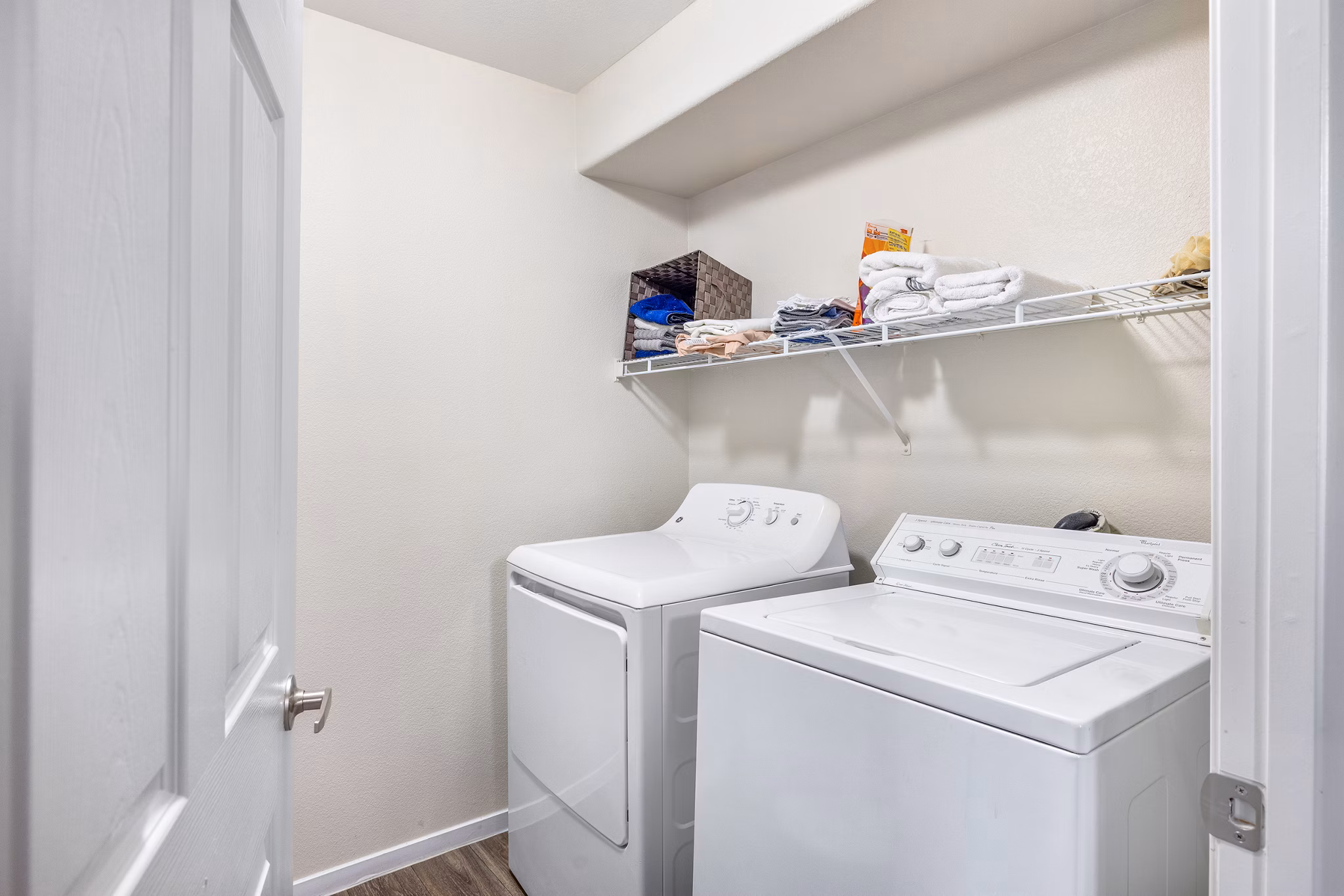 laundry facility at Destination Pebble - TRS Apartments