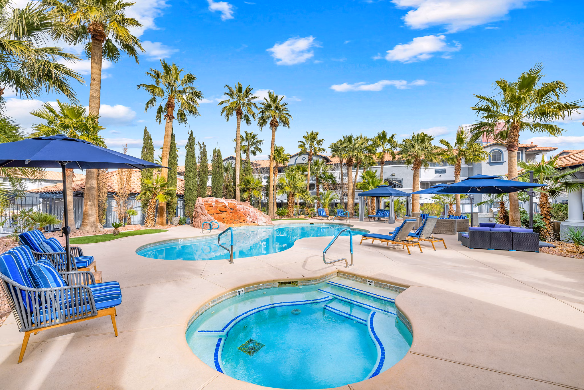 pool at Destination Pebble - TRS Apartments 