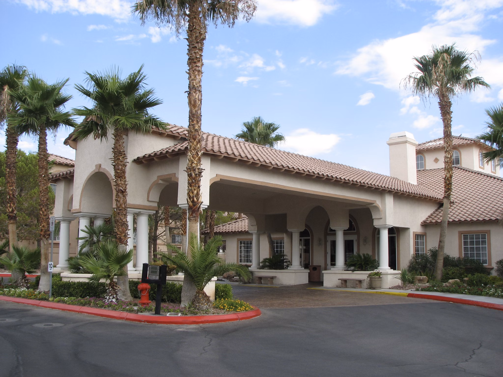 Destinations Pueblo: Stylish of luxury apartments in vibrant Phoenix area
