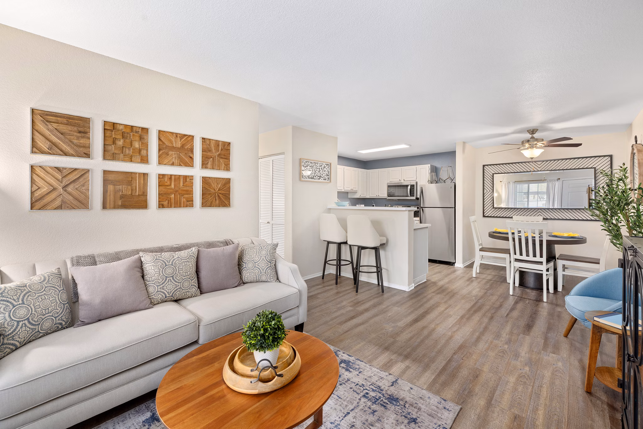 living room at Destination Pueblo - TRS Apartments 