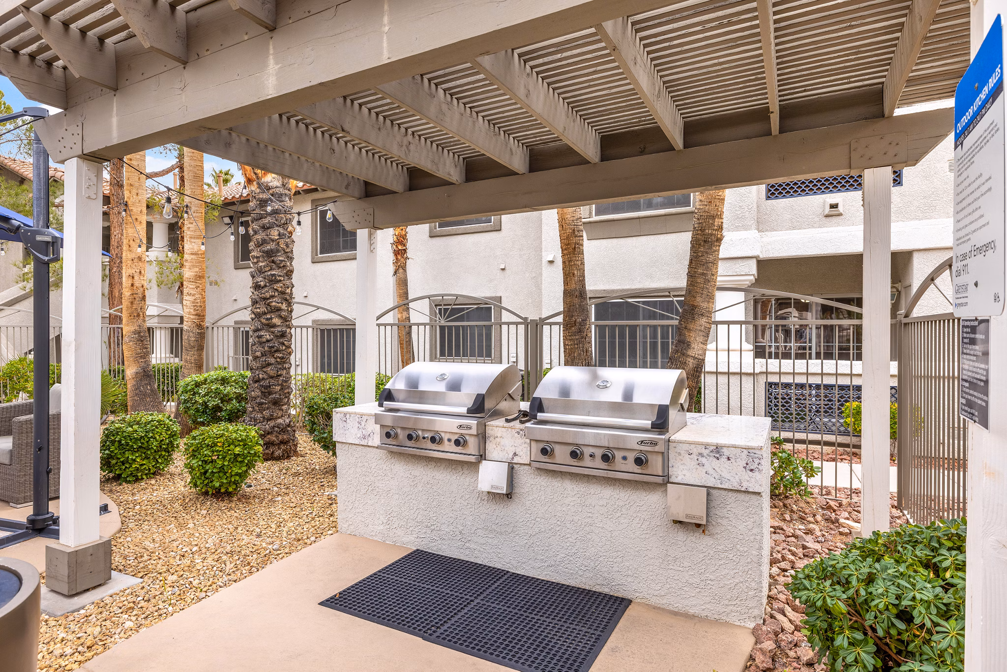 grill area at Destination Pueblo - TRS Apartments 
