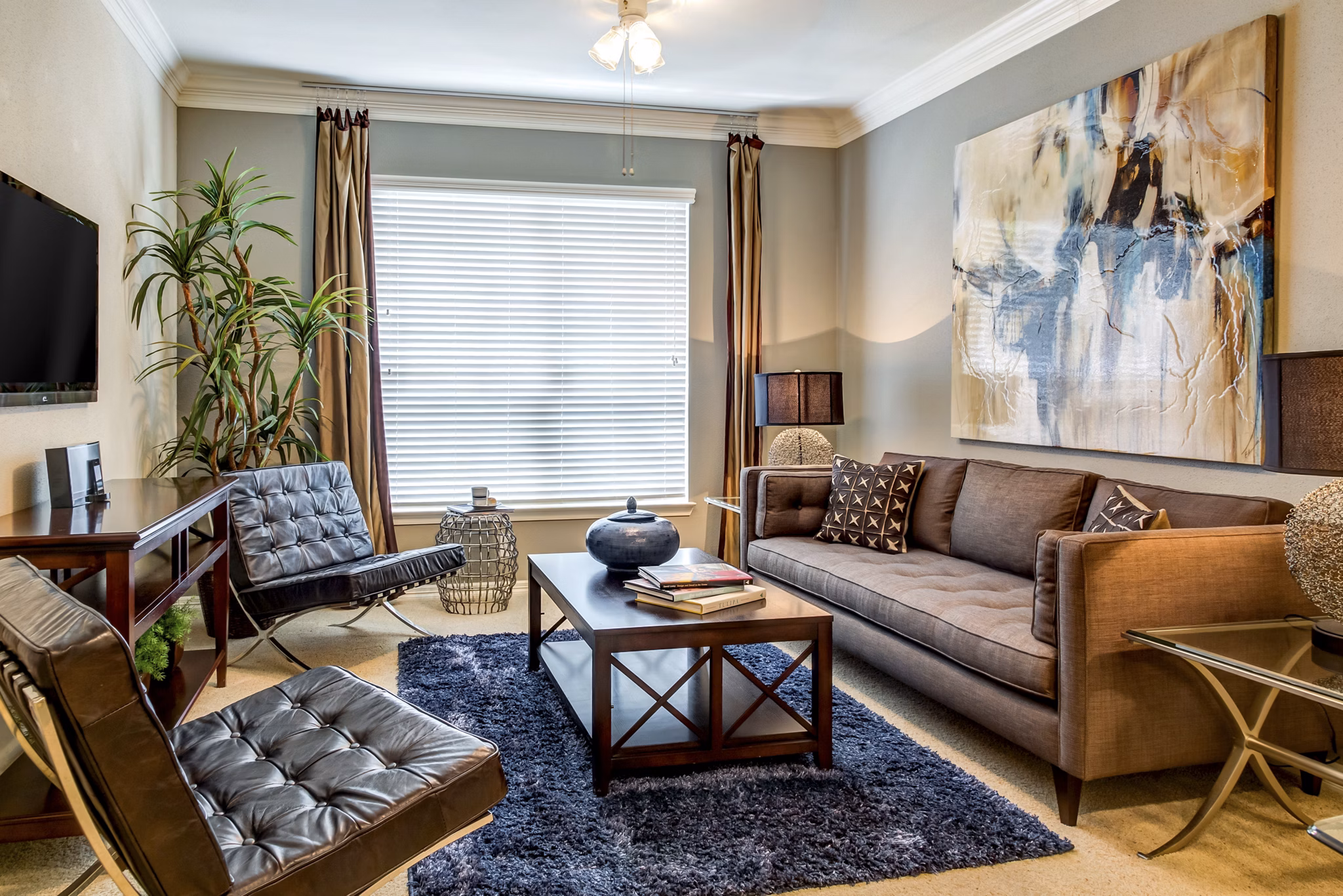 Spacious living room with modern decor at Estates at Memorial Heights Apartments