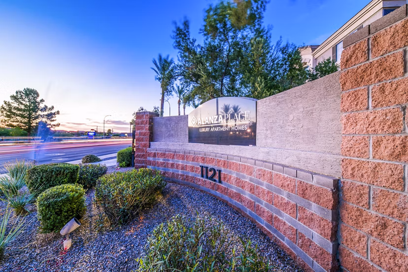 Alanza Place Apartments: Elegant signage highlighting upscale living in Phoenix