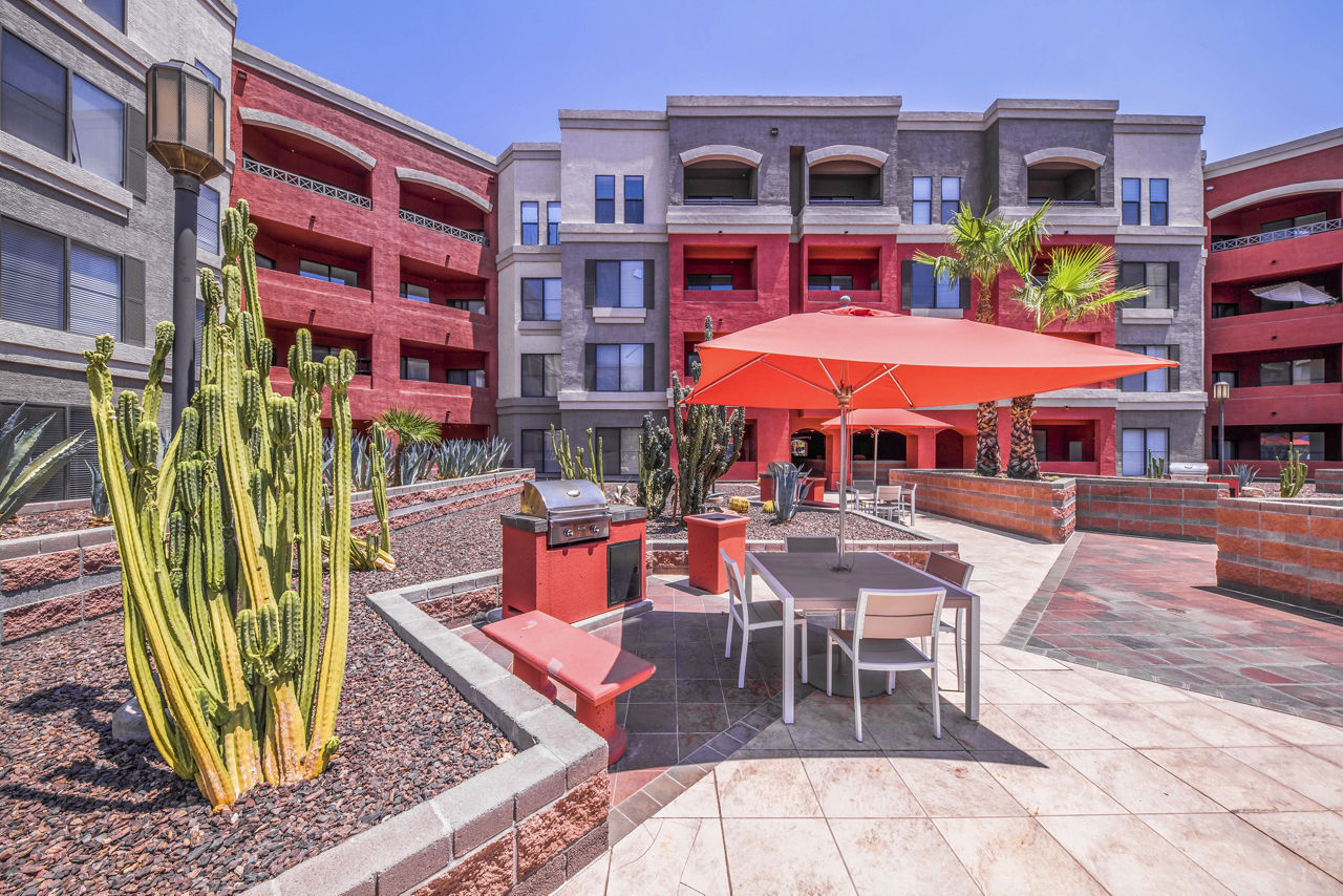 Grill area at Alanza Place (2 of 3)