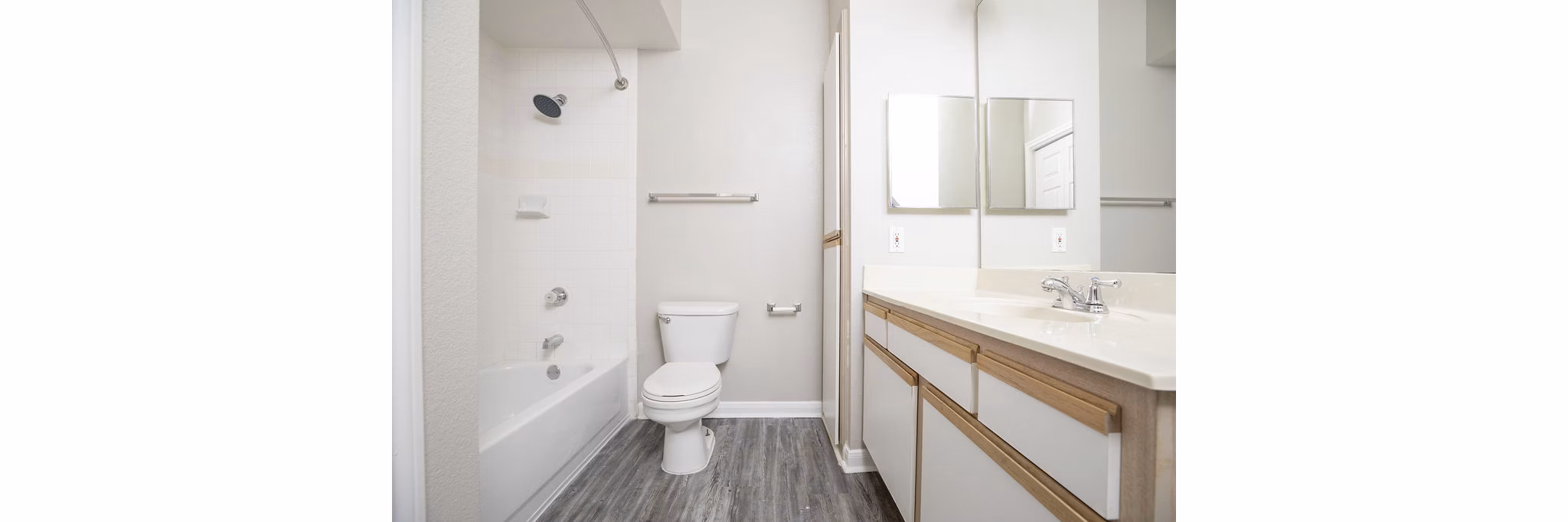 Bathroom at Plaza at River Oaks Apartments