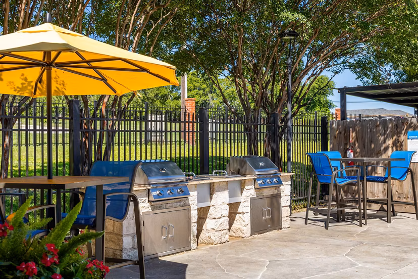 patio at Clear Creek Meadows Apartments