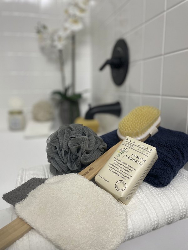 bathroom at Paramount at Kingwood Apartments