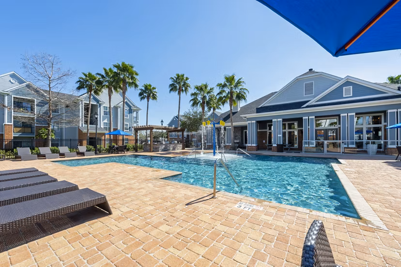 Houston Skyline: Elegant luxury apartments in Houston, Texas