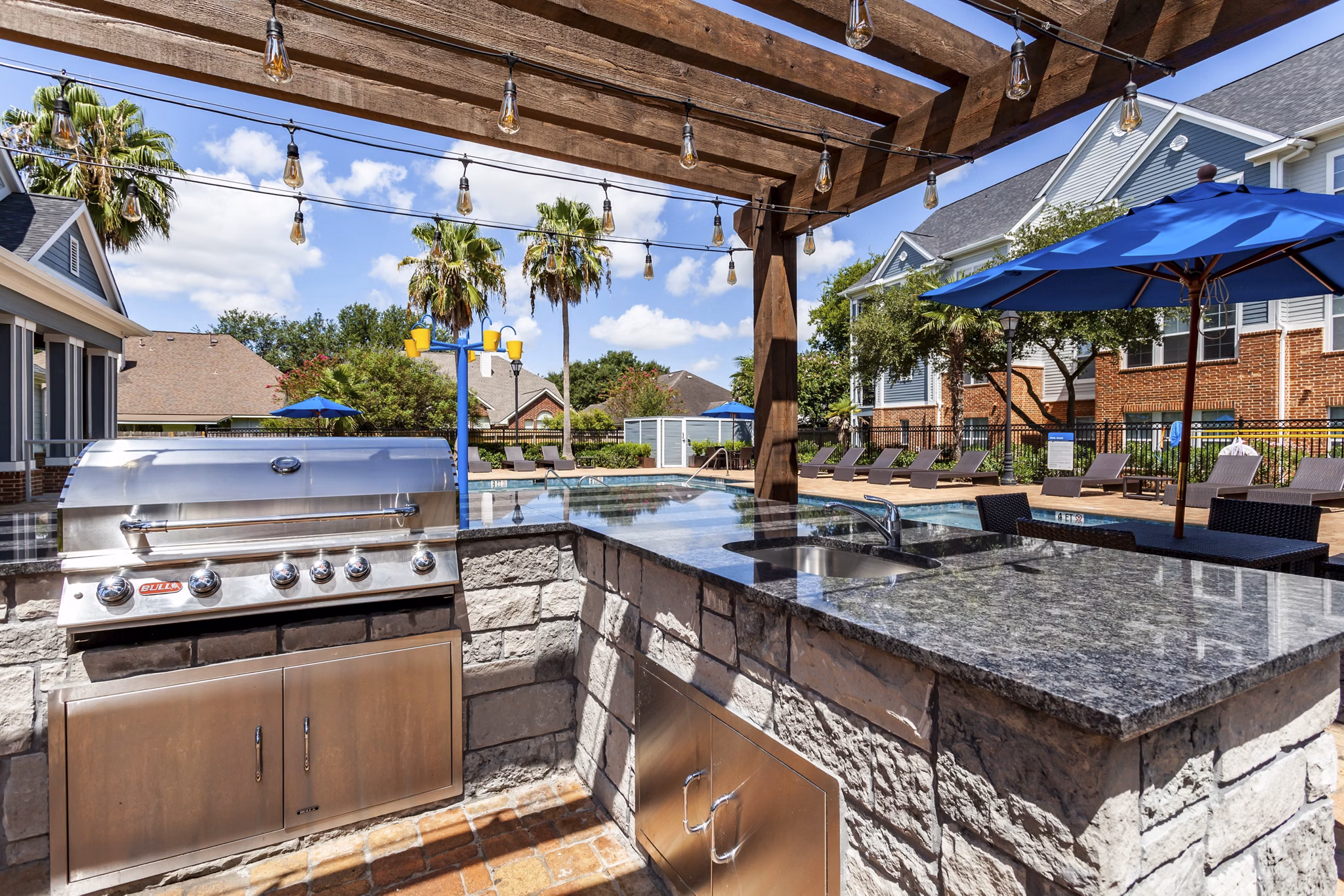 grill area at Avana Sugar Land Apartments