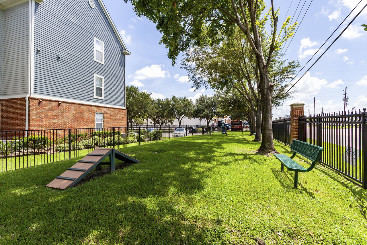 Dog park at Avana Sugar Land Apartments (1 of 2)